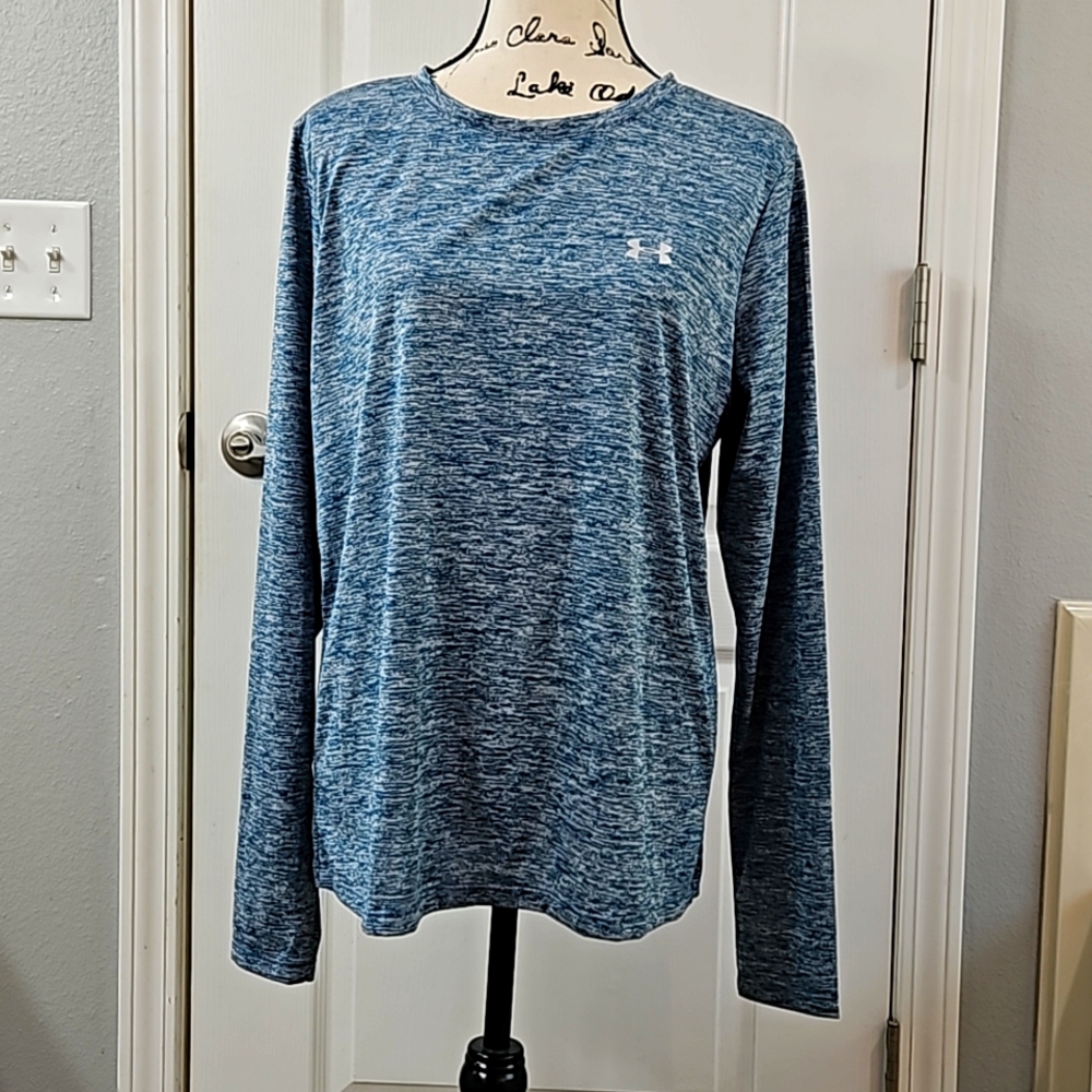 Under armor Long sleeve XL Loose fit Heatgear Tee, Pretty blue and grey pattern